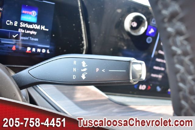 Used 2025 Chevrolet Suburban Z71 w/ Comfort Package AWD/4WD image 41