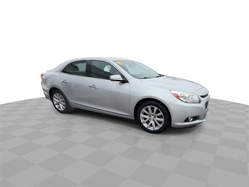 Used 2014 Chevrolet Malibu LTZ image 2