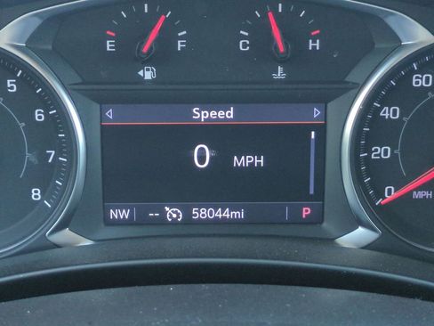 Used 2024 GMC Terrain SLT AWD/4WD image 21