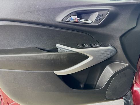 Used 2024 Chevrolet Trax LS FWD image 20