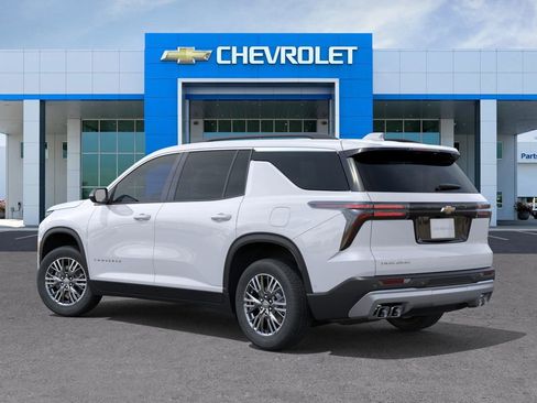New 2026 Chevrolet Traverse LT FWD image 3