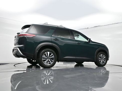 Used 2025 Nissan Pathfinder SL image 23