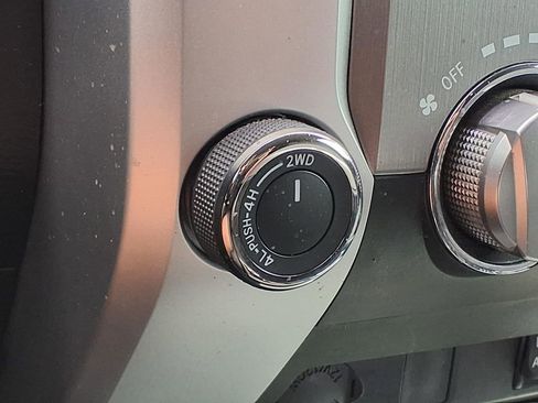 Used 2016 Toyota Tundra SR5 w/ SR5 Upgrade Package AWD/4WD image 20