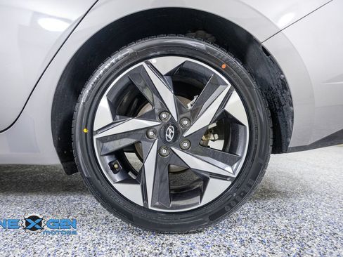 Used 2021 Hyundai Elantra SEL w/ Convenience + Premium Package FWD image 46