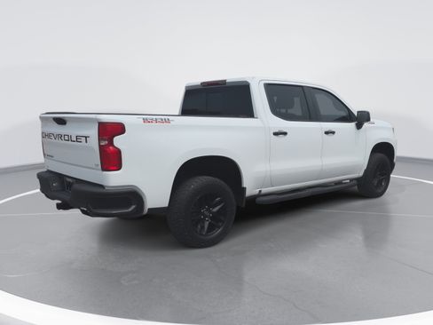 Used 2019 Chevrolet Silverado 1500 LT Trail Boss AWD/4WD image 3
