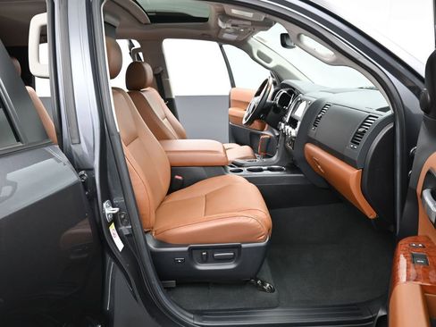 Certified 2021 Toyota Sequoia Platinum image 45