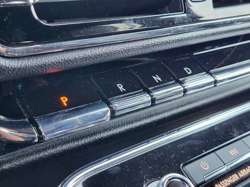 Used 2019 Lincoln Navigator L Select AWD/4WD image 29