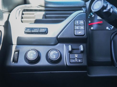 Used 2018 Chevrolet Tahoe Premier image 15