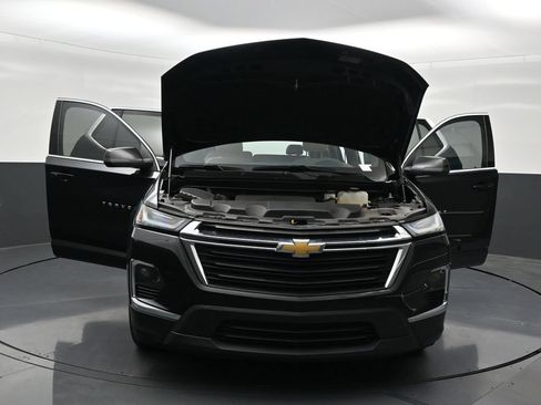 Used 2023 Chevrolet Traverse LS FWD image 37