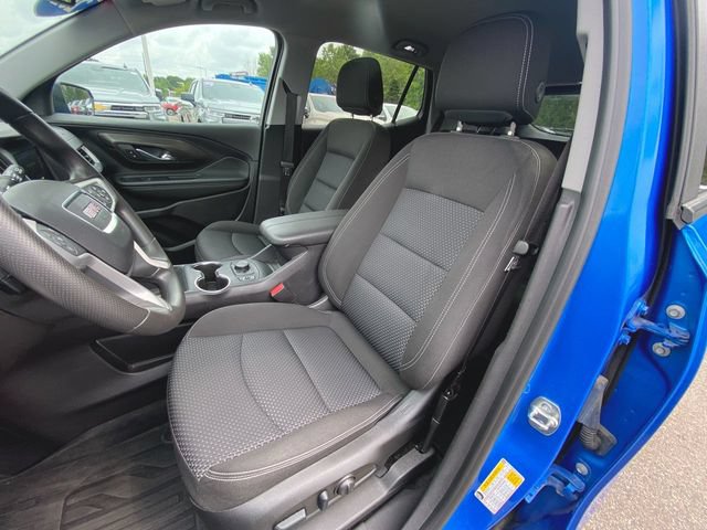 Used 2024 GMC Terrain SLE w/ Driver Convenience Package FWD image 18