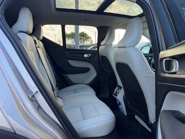 Certified 2024 Volvo XC40 B5 Plus AWD/4WD image 16