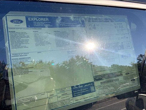 New 2025 Ford Explorer Active w/ Active Comfort Package image 17