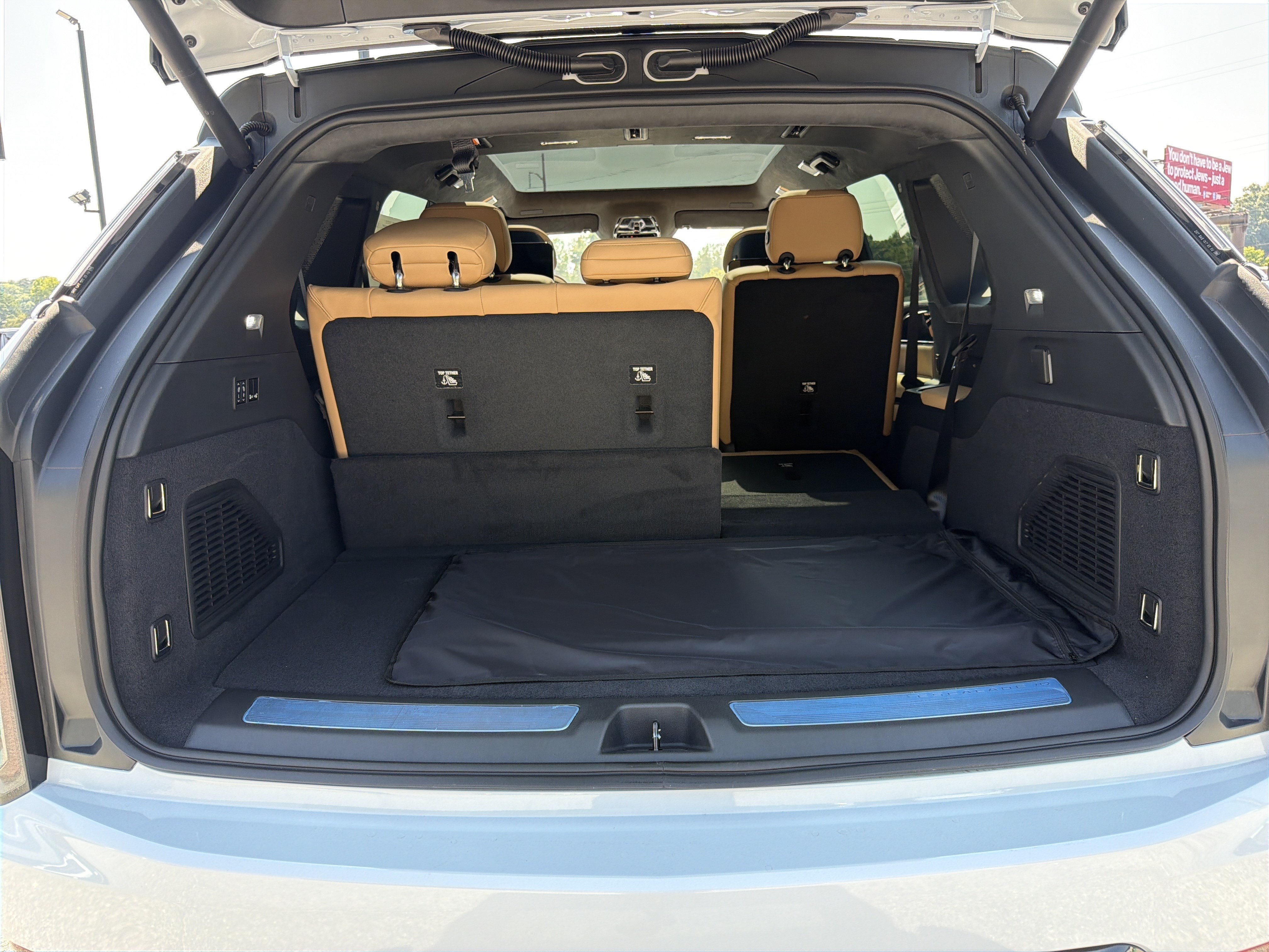 New 2026 Cadillac Escalade IQ Luxury 2 AWD/4WD image 19