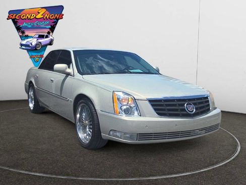 Used 2008 Cadillac DTS image 7