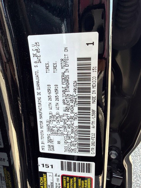 Used 2025 Toyota Tacoma TRD Sport AWD/4WD image 25
