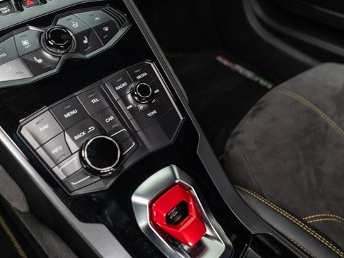 Used 2015 Lamborghini Huracan LP 610-4 AWD/4WD image 60