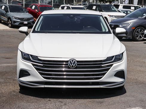 Used 2021 Volkswagen Arteon SE FWD image 2
