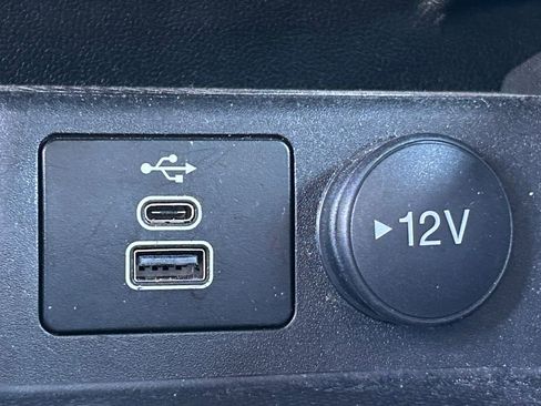 Used 2025 Ford Escape Active AWD/4WD image 16
