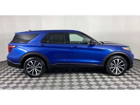 Used 2021 Ford Explorer ST image 17