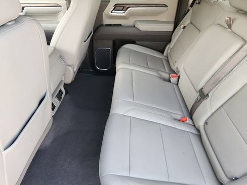 Used 2025 GMC Sierra 1500 SLT AWD/4WD image 30