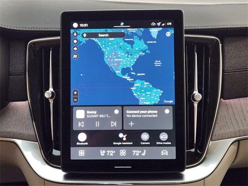 New 2026 Volvo XC90 B6 Ultra w/ Protection Package image 17