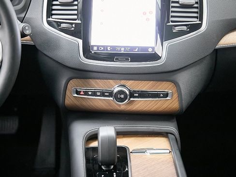 Used 2024 Volvo XC90 B6 Plus w/ Protection Package image 31