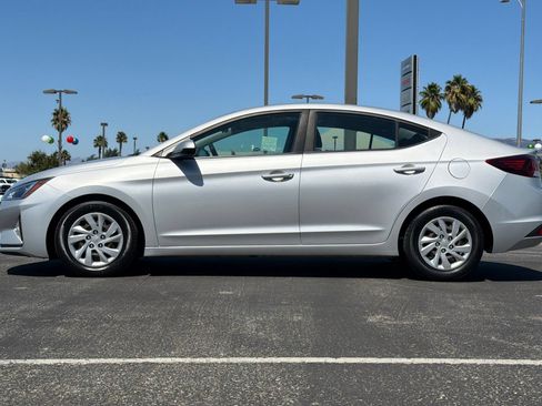 Used 2019 Hyundai Elantra SE w/ Cargo Package FWD image 7