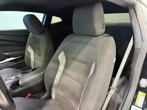 Used 2021 Chevrolet Camaro LT w/ RS Package image 21