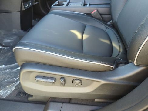 New 2026 Honda Odyssey Touring image 4