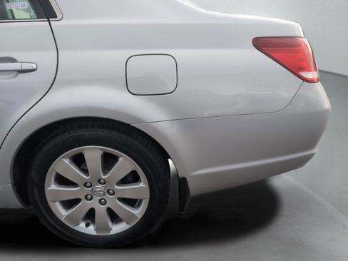 Used 2006 Toyota Avalon XL image 31