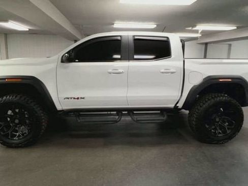Used 2024 GMC Canyon AT4X w/ AT4X AEV Edition AWD/4WD image 5