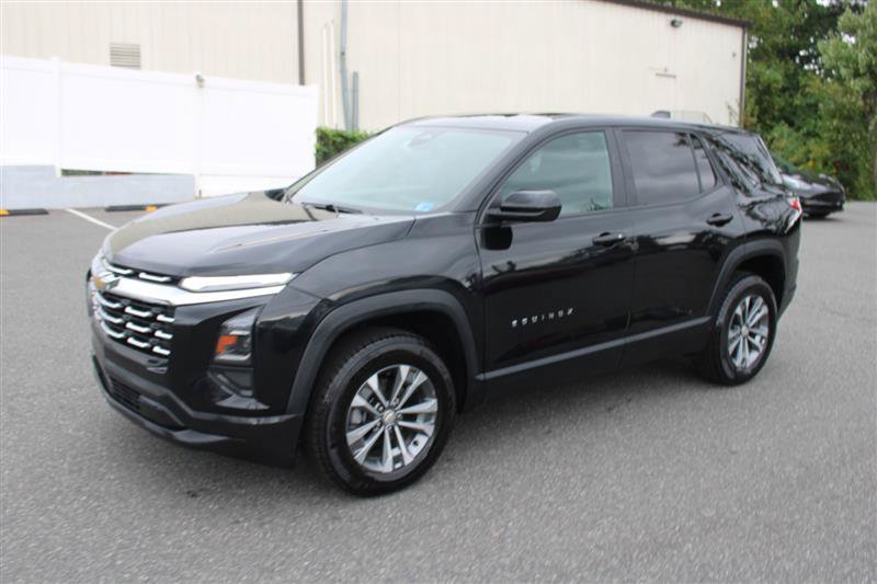 Used 2026 Chevrolet Equinox LT AWD/4WD image 4