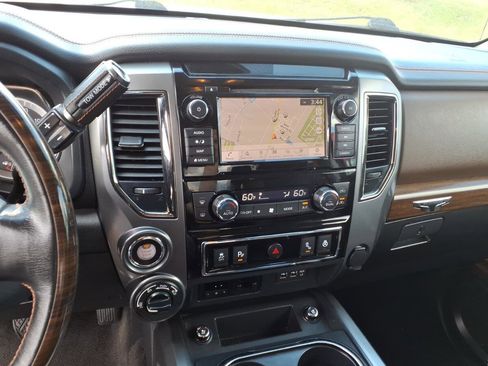 Used 2019 Nissan Titan Platinum Reserve w/ Platinum Utility Package AWD/4WD image 13