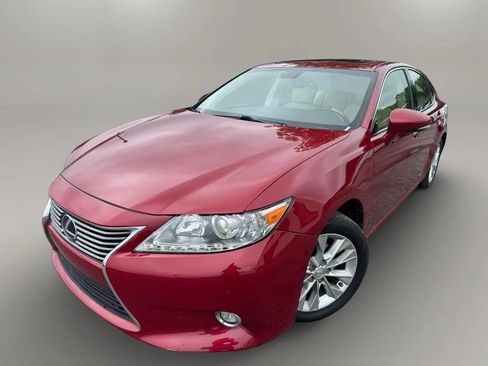 Used 2014 Lexus ES 300h w/ Premium Package w/Bamboo Trim FWD image 1