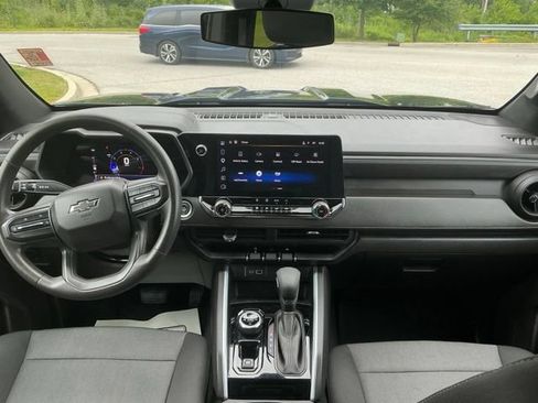 Used 2023 Chevrolet Colorado Trail Boss w/ Technology Package AWD/4WD image 22