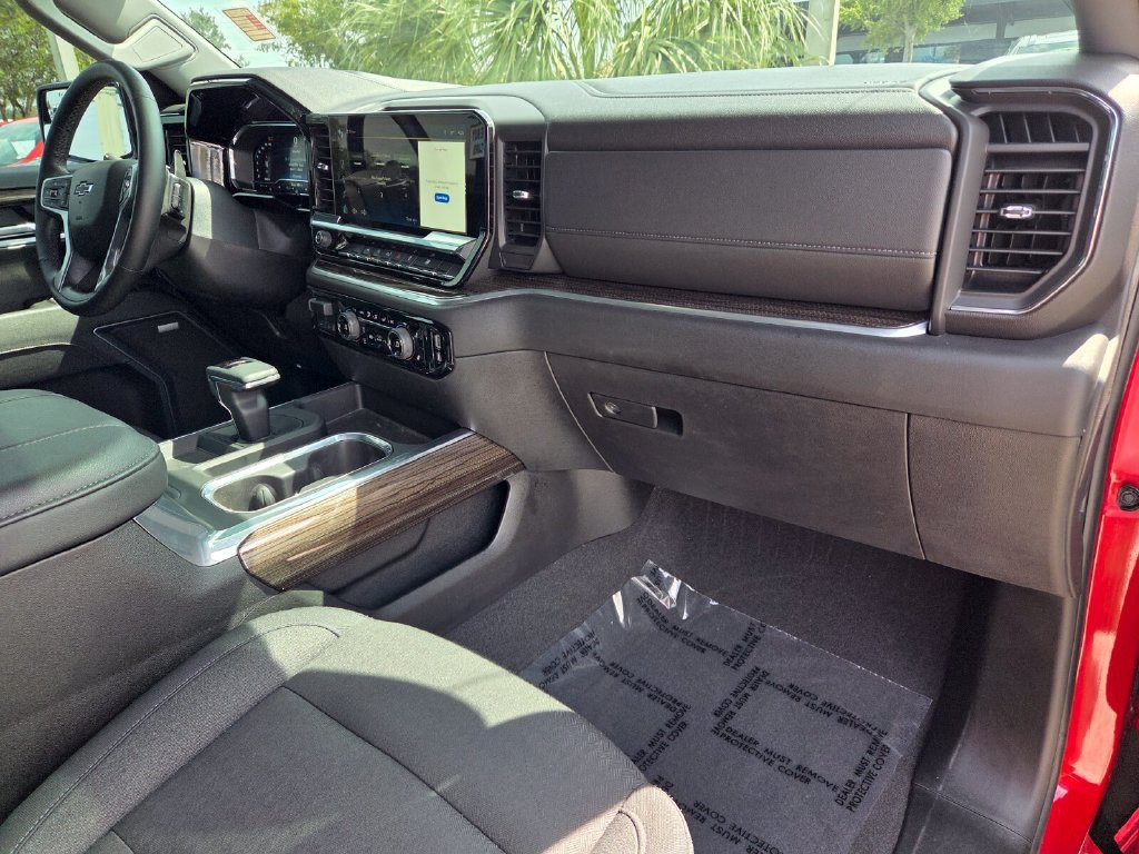 Used 2025 Chevrolet Silverado 1500 RST w/ Convenience Package II AWD/4WD image 16