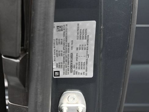 Used 2017 Chevrolet Colorado W/T w/ WT Convenience Package RWD image 21
