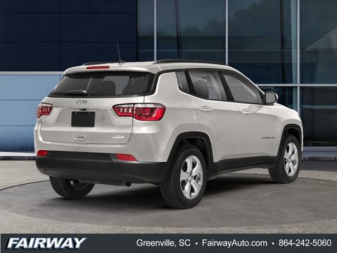 Used 2018 Jeep Compass Sport w/ Tech Group FWD image 2