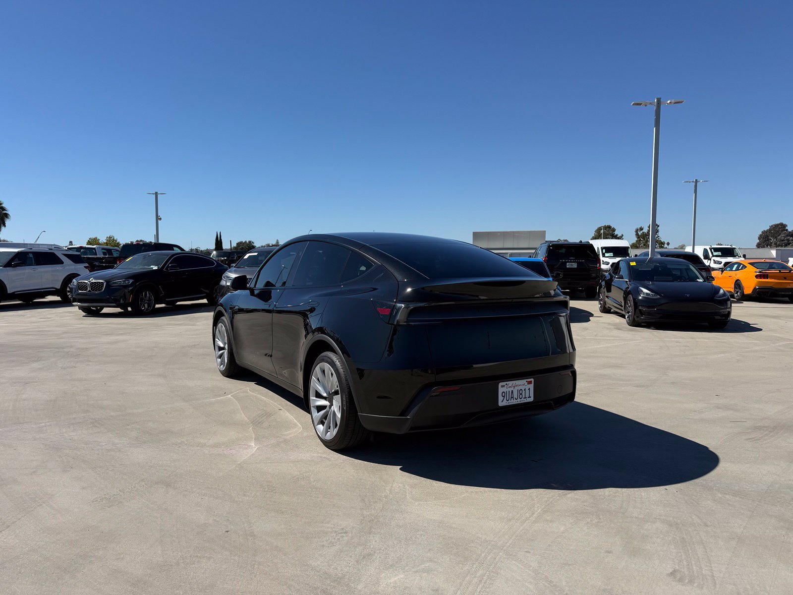 Used 2026 Tesla Model Y Long Range RWD image 2