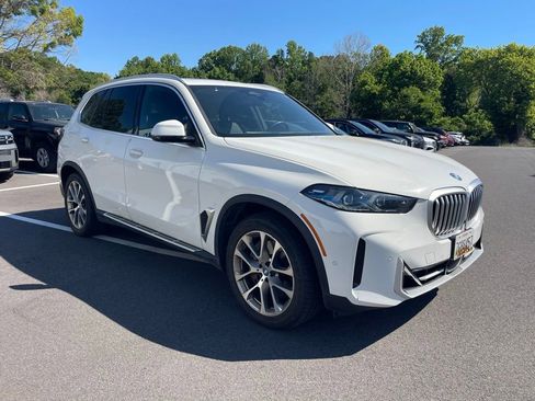 Used 2025 BMW X5 xDrive50e AWD/4WD image 7
