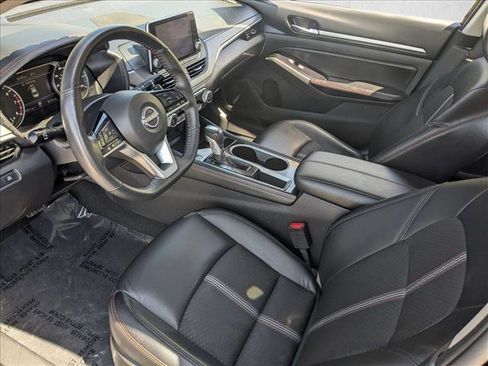 Used 2024 Nissan Altima 2.5 SR FWD image 10