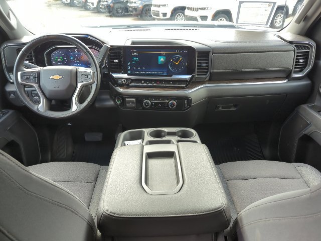 Used 2026 Chevrolet Silverado 2500 LT AWD/4WD image 7
