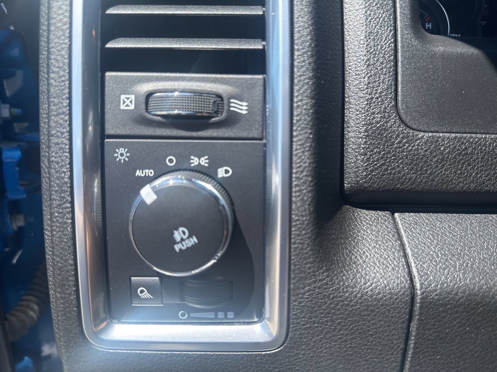 Used 2021 RAM 1500 Warlock w/ Electronics Group AWD/4WD image 10