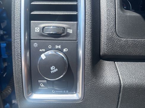 Used 2021 RAM 1500 Classic Warlock w/ Electronics Group AWD/4WD image 10