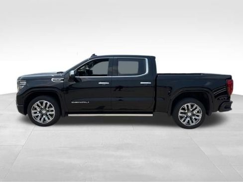 Used 2024 GMC Sierra 1500 Denali w/ Denali Reserve Package AWD/4WD image 2