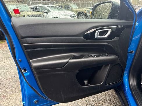 New 2026 Jeep Compass Latitude image 15