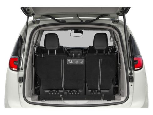 Used 2023 Chrysler Pacifica Touring-L FWD image 8
