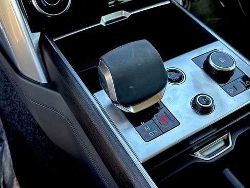 Used 2023 Land Rover Range Rover First Edition image 21