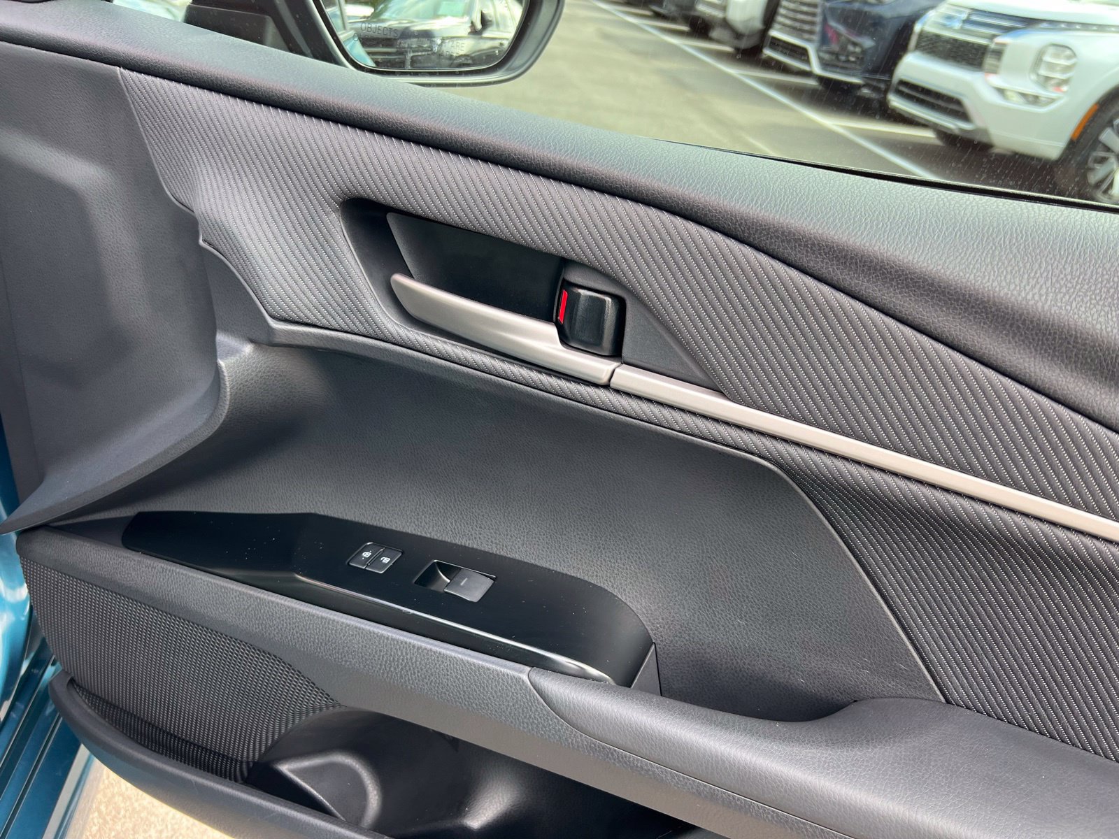Used 2025 Toyota Camry SE FWD image 45