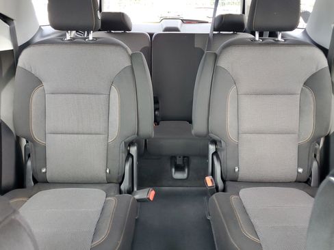 Used 2018 Chevrolet Traverse LT image 25